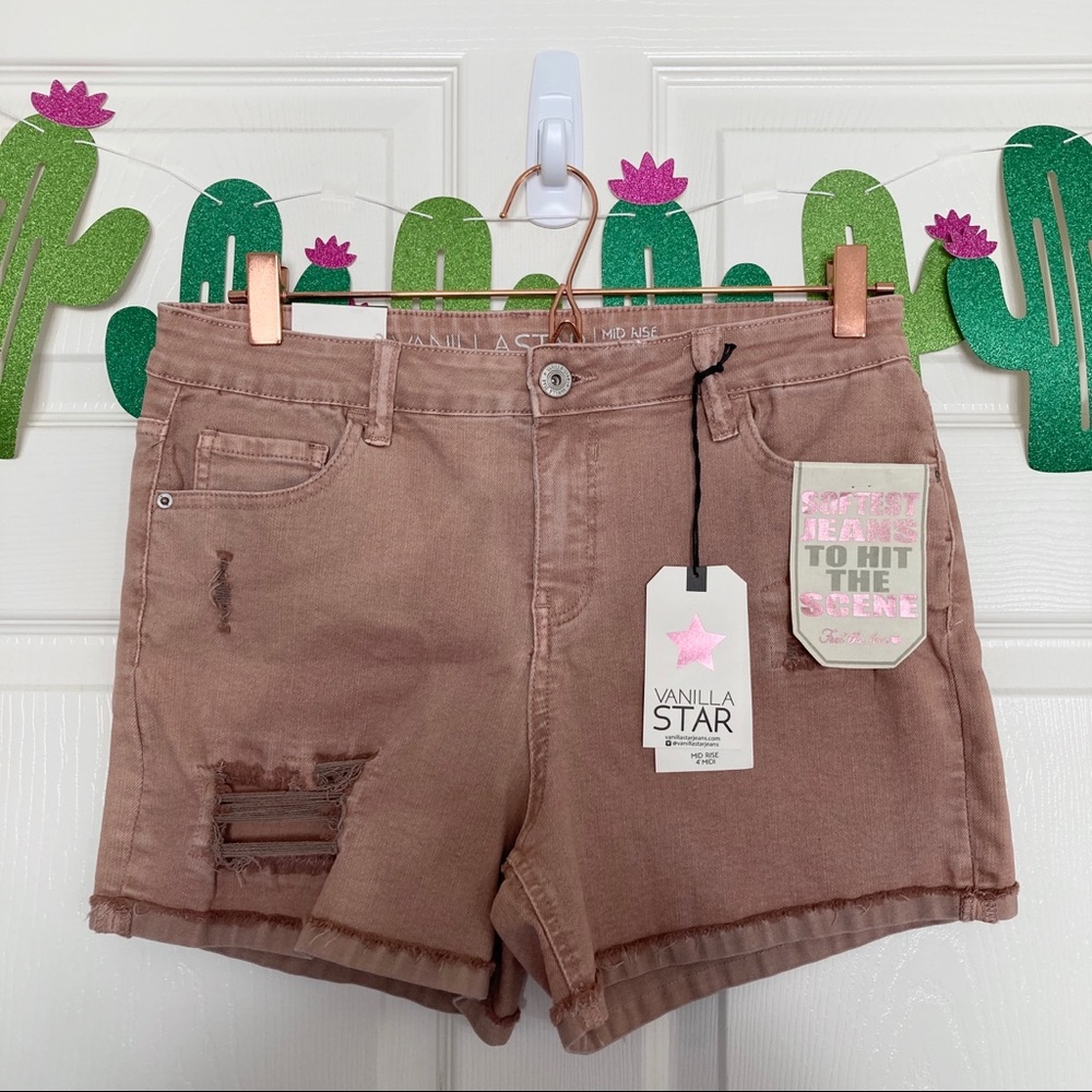 NWT Vanilla Star Mid Rise Blush Distressed Shorts